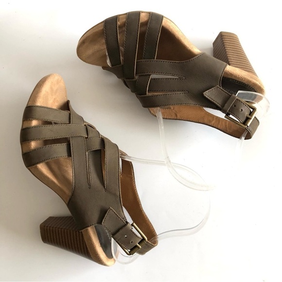 Giani Bernini Justyne Woven Block Heel Sandals - Picture 8 of 15